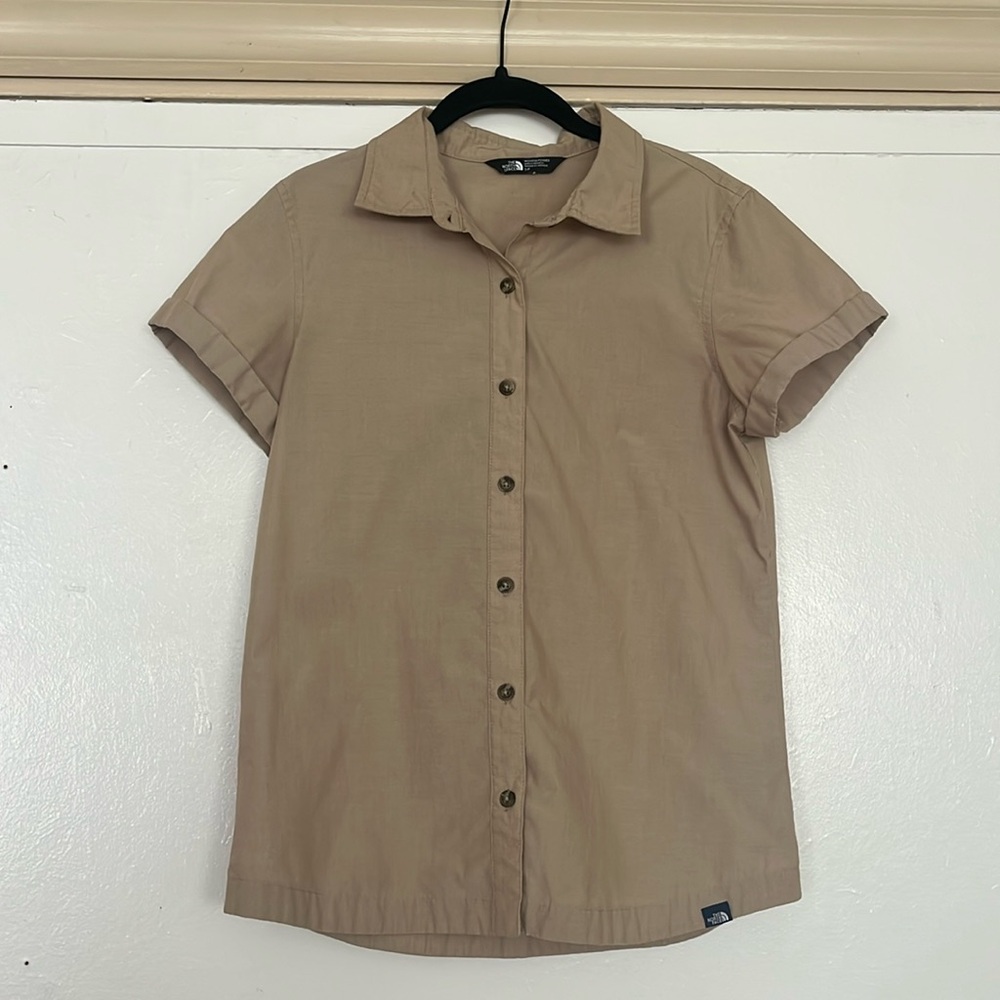 North Face Khaki Women’s Short Sleeve Button-up Blouse